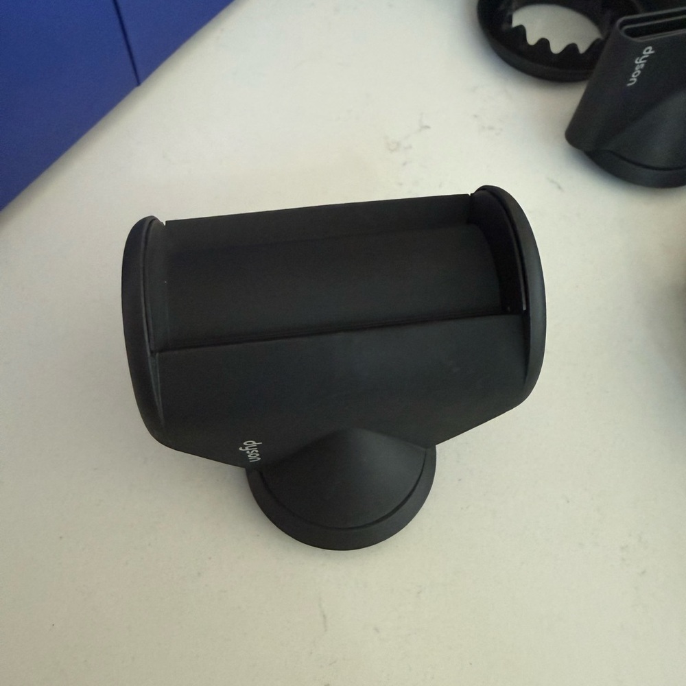 Dyson Hair Dryer limited edition set in vinca blue/rose - Picture 9 of 10